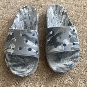 Croc Marbled Slides